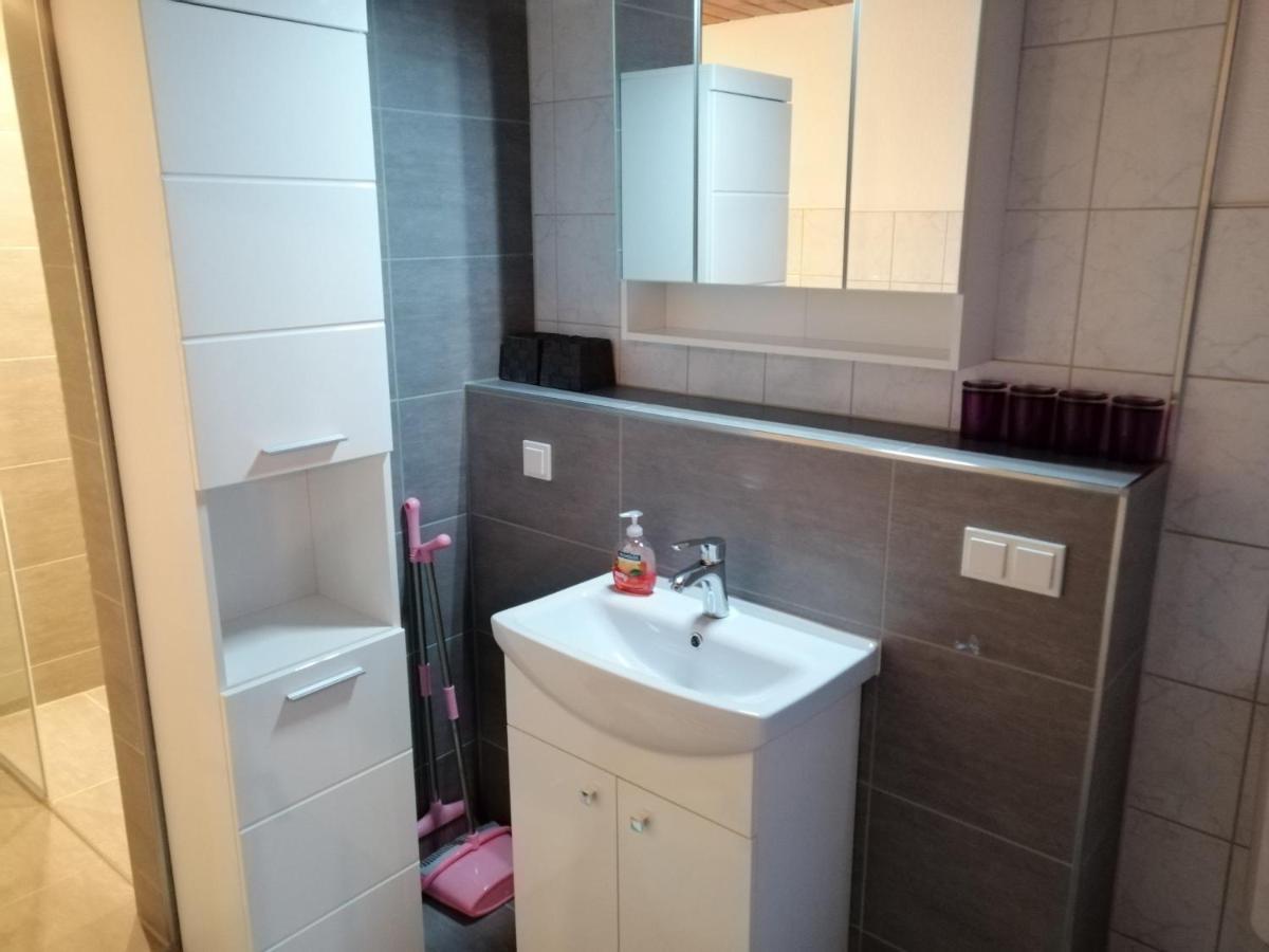 Ferienwohnung Ines Άιζεναχ Εξωτερικό φωτογραφία
